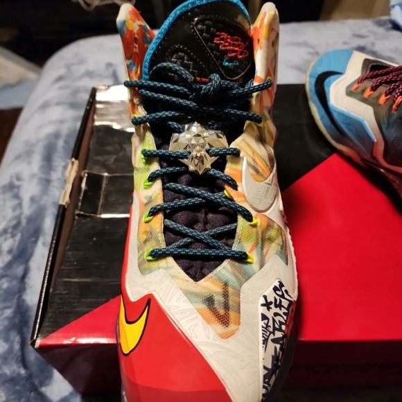 Lebron 11 what the - Picture 6 of 8